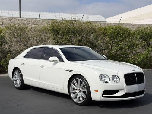 White 2018 Bentley Flying Spur