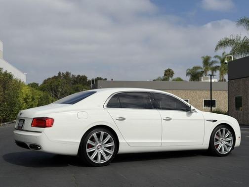 White 2018 Bentley Flying Spur