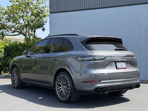 Gray 2021 Porsche Cayenne Turbo