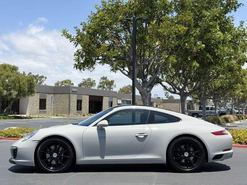 Chalk 2018 Porsche 911 Carrera S
