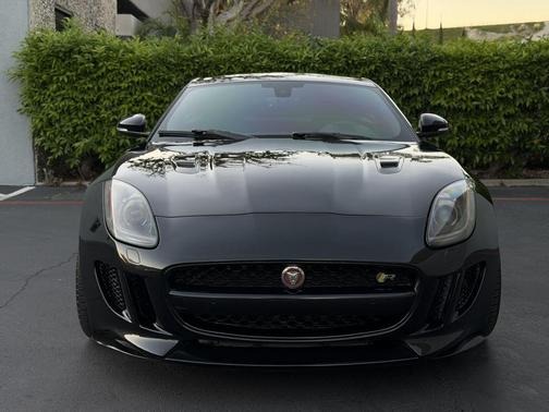 2016 Jaguar F-TYPE R