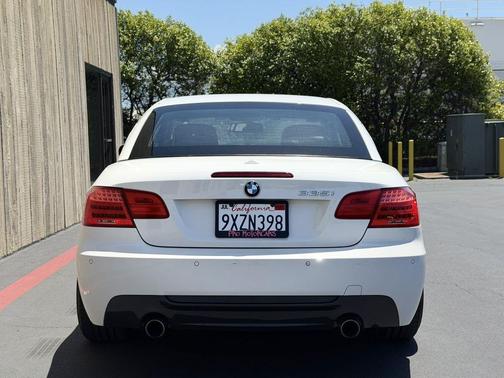 White 2013 BMW 335 i