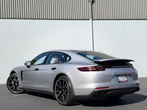 Silver 2018 Porsche Panamera 4S