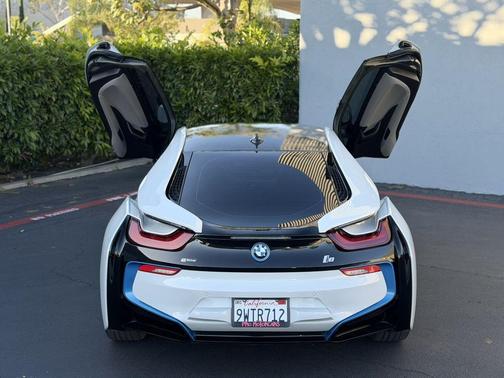 White 2015 BMW i8 Base