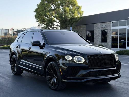 Black 2021 Bentley Bentayga Speed