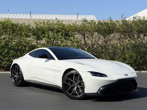 White 2022 Aston Martin Vantage