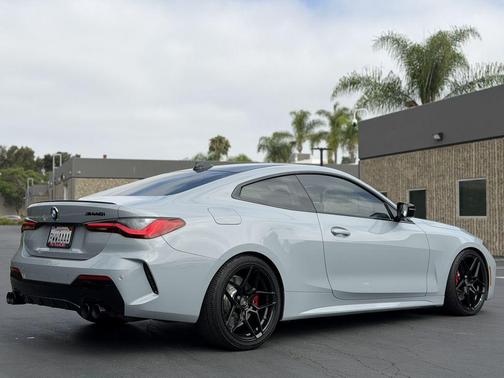 Gray 2023 BMW M440 i