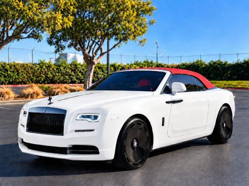 White 2018 Rolls-Royce Dawn
