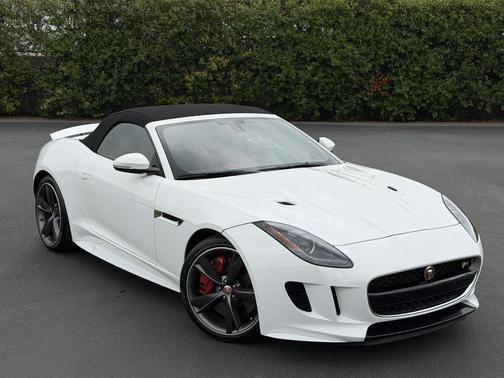 Polaris White 2016 Jaguar F-TYPE R
