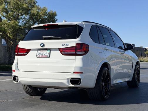 White 2017 BMW X5 xDrive50i