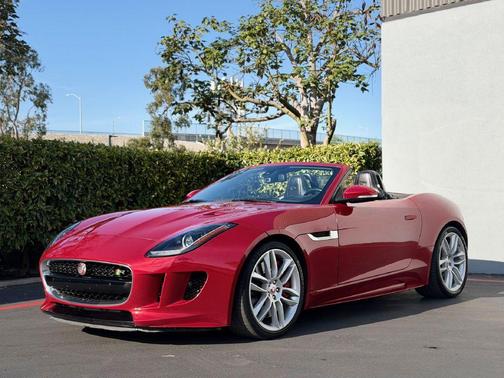 2016 Jaguar F-TYPE R