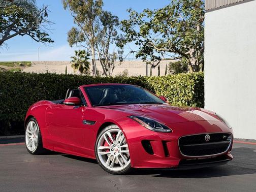 2016 Jaguar F-TYPE R