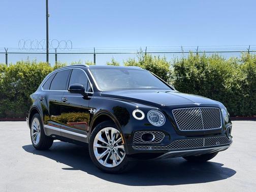 Black 2017 Bentley Bentayga