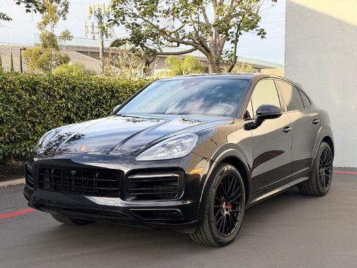2022 Porsche Cayenne GTS