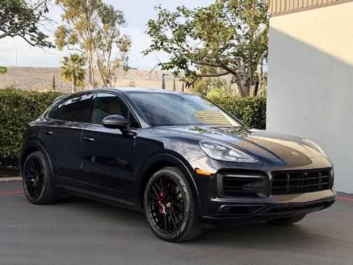 2022 Porsche Cayenne GTS