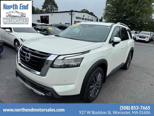 2022 Nissan Pathfinder SL