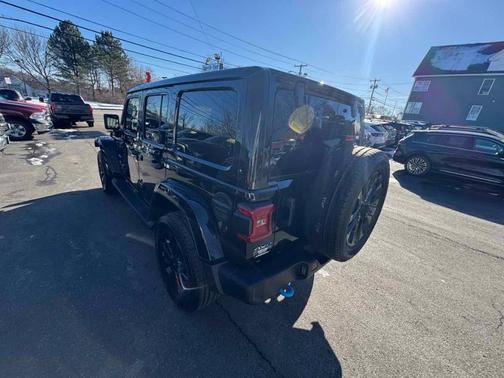 2023 Jeep Wrangler 4xe Sahara