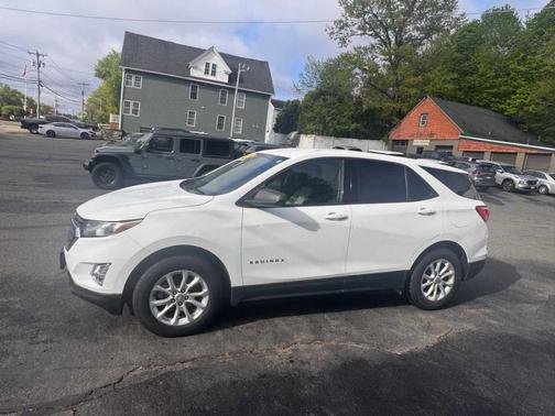 Summit White 2019 Chevrolet Equinox LS