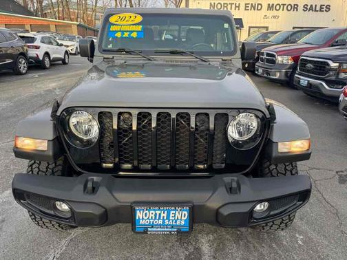 2022 Jeep Gladiator Sport