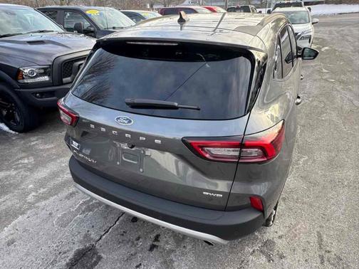 2024 Ford Escape Platinum