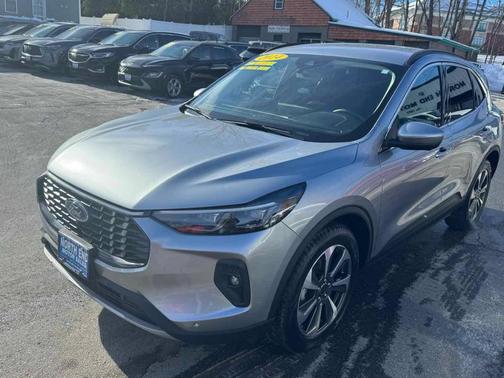 2024 Ford Escape Platinum