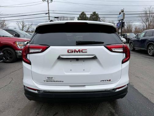 2024 GMC Terrain AT4