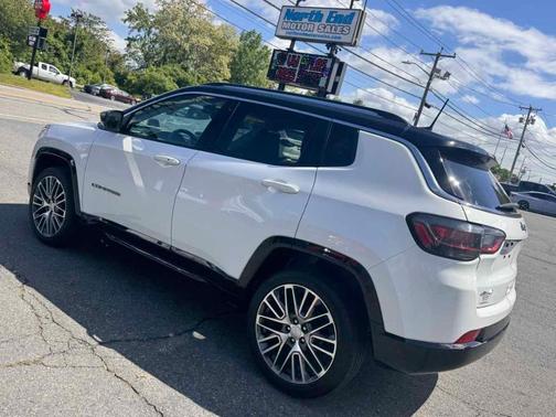Bright White Clearcoat 2022 Jeep Compass Limited