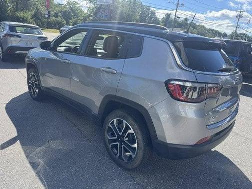 Billet Silver Metallic Clearcoat 2023 Jeep Compass Limited