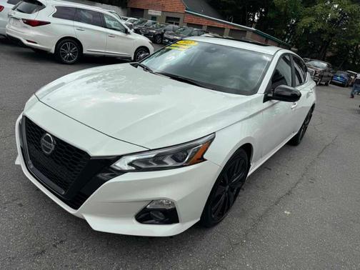 2022 Nissan Altima 2.5 SR