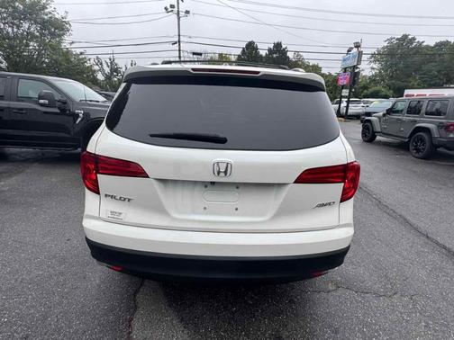 2017 Honda Pilot EX-L w/ Navigation