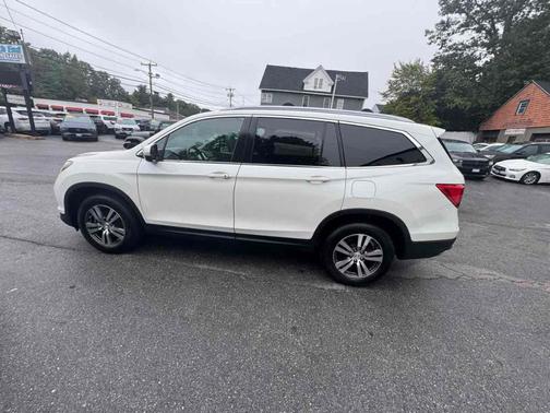 2017 Honda Pilot EX-L w/ Navigation
