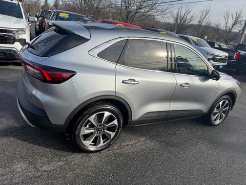 Iconic Silver Metallic 2024 Ford Escape Platinum