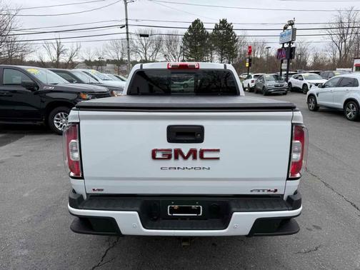 2022 GMC Canyon AT4