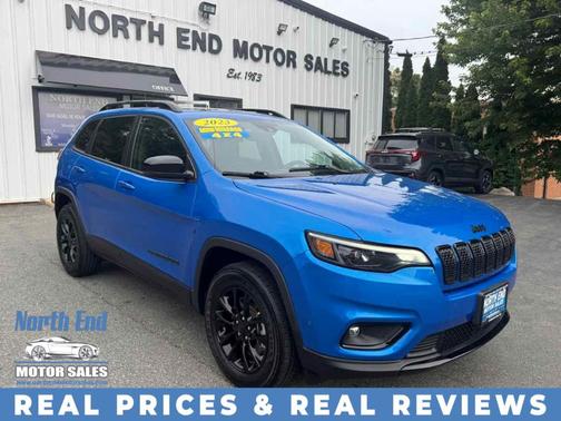 Hydro Blue Pearlcoat 2023 Jeep Cherokee Altitude Lux