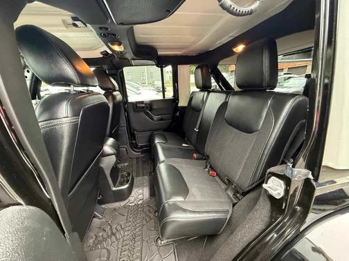 2017 Jeep Wrangler Unlimited Sahara