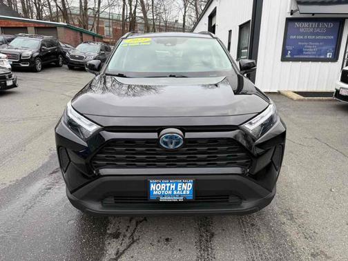 2022 Toyota RAV4 Hybrid XLE