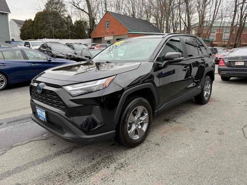 2022 Toyota RAV4 Hybrid XLE