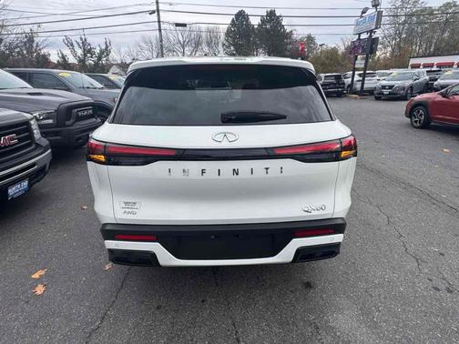 2024 INFINITI QX60 Pure