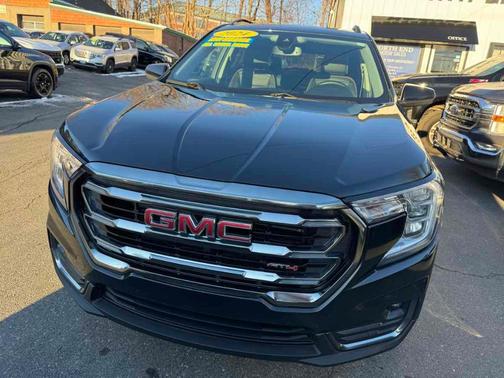 2024 GMC Terrain AT4