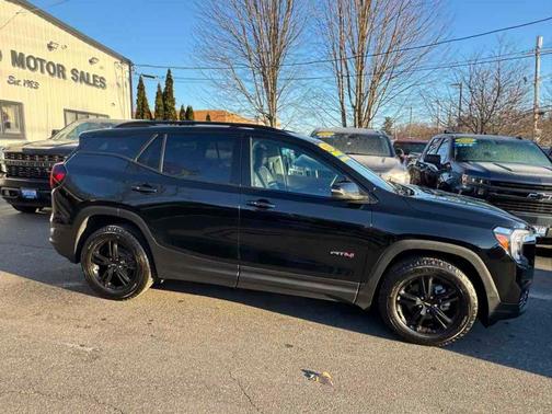 2024 GMC Terrain AT4