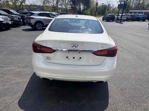 Majestic White 2018 INFINITI Q50 3.0t LUXE