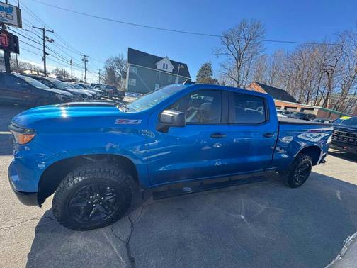 2022 Chevrolet Silverado 1500 Custom Trail Boss