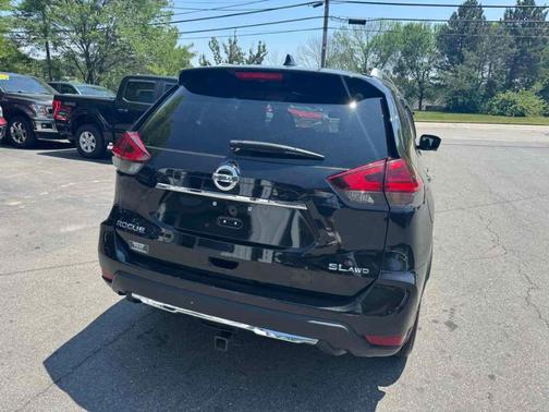 2017 Nissan Rogue SL