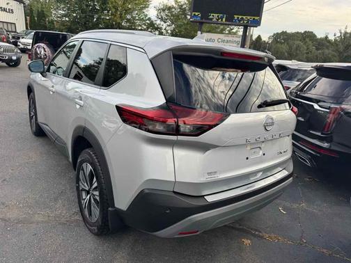 2022 Nissan Rogue SV