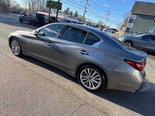 2023 INFINITI Q50 LUXE