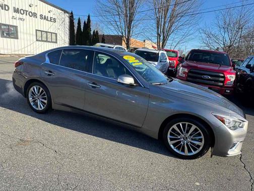 2023 INFINITI Q50 LUXE