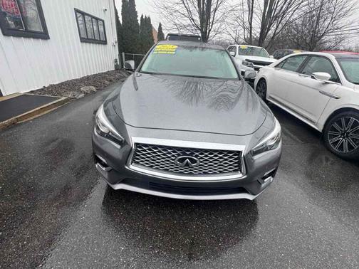 2023 INFINITI Q50 LUXE