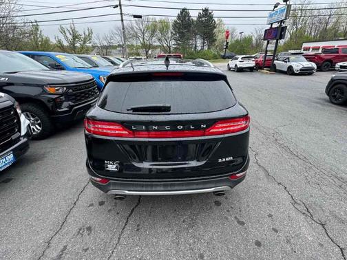 2015 Lincoln MKC Base