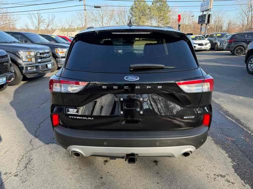 2021 Ford Escape Titanium