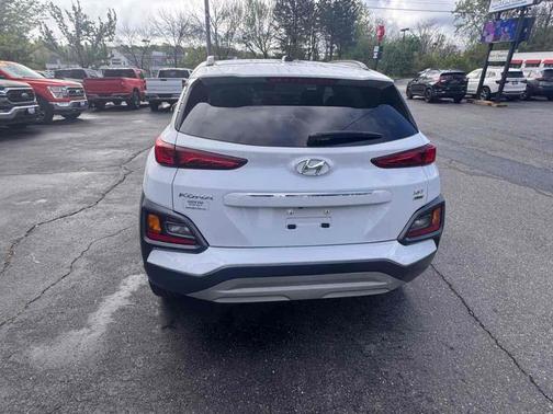 Chalk White 2018 Hyundai KONA Limited